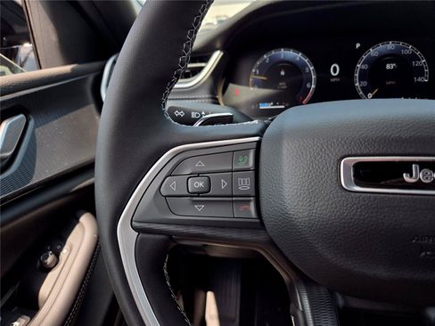 New 2025 Jeep Grand Cherokee Altitude RWD image 61