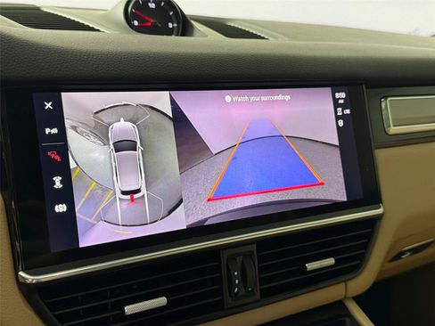 Certified 2022 Porsche Cayenne Platinum Edition w/ Premium Package Plus AWD/4WD image 23