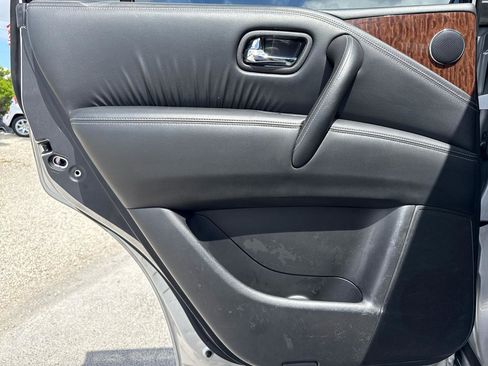 Used 2018 Nissan Armada SL w/ Premium Package RWD image 32