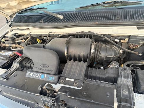 Used 2001 Ford E-350 and Econoline 350 Club Wagon image 25