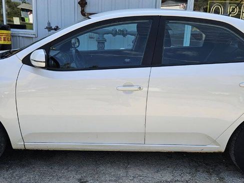 Used 2012 Kia Forte EX FWD image 11