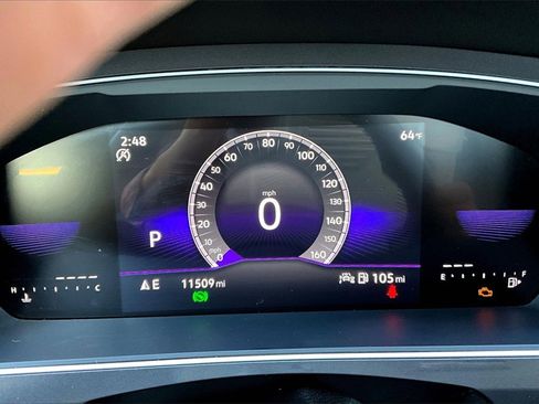 Used 2023 Volkswagen Tiguan SE R-Line image 13