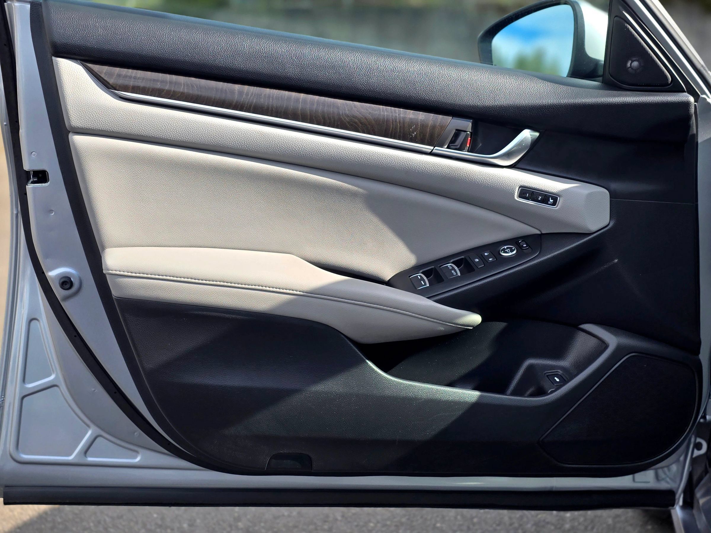 Used 2019 Honda Accord EX-L image 30