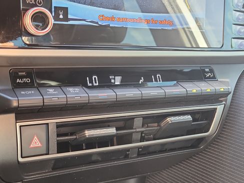 Used 2025 Toyota Camry SE FWD image 24