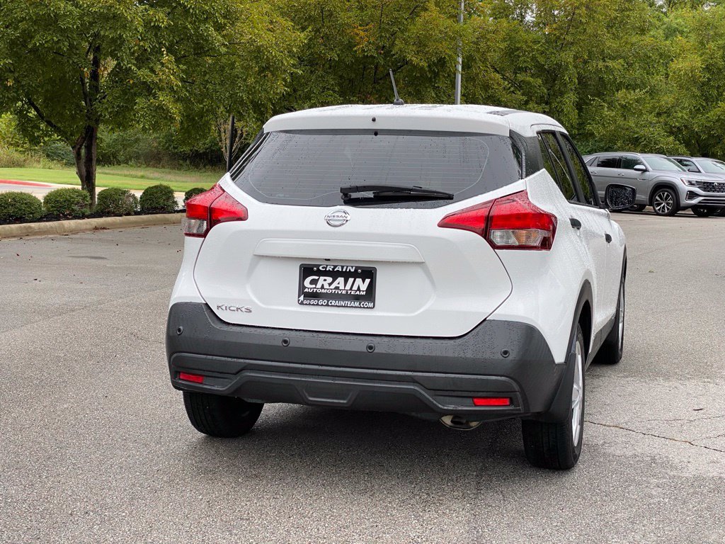 Used 2020 Nissan Kicks S FWD image 8