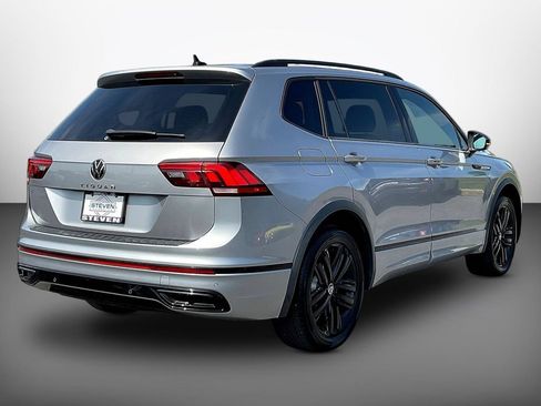 Used 2022 Volkswagen Tiguan SE R-Line FWD image 6