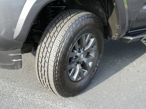 Used 2023 Toyota Tacoma SR5 AWD/4WD image 14