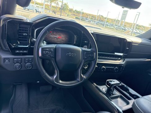 Used 2024 Chevrolet Silverado 1500 ZR2 w/ Technology Package image 8
