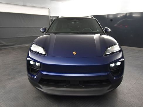 Certified 2024 Porsche Macan 4 Electric AWD/4WD image 10