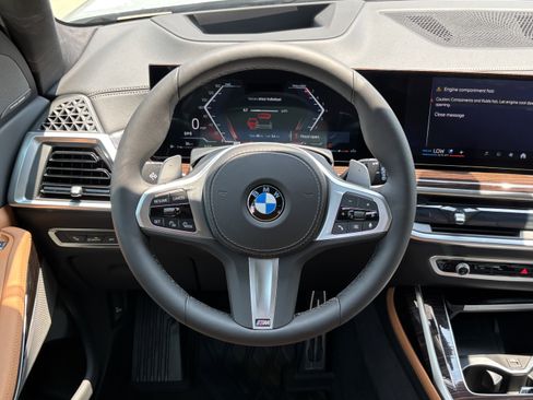 Used 2026 BMW X7 xDrive40i w/ M Sport Package image 18