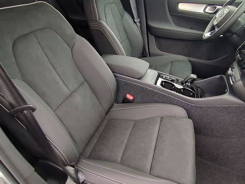 New 2026 Volvo XC40 B5 Ultra w/ Protection Package Premier image 22