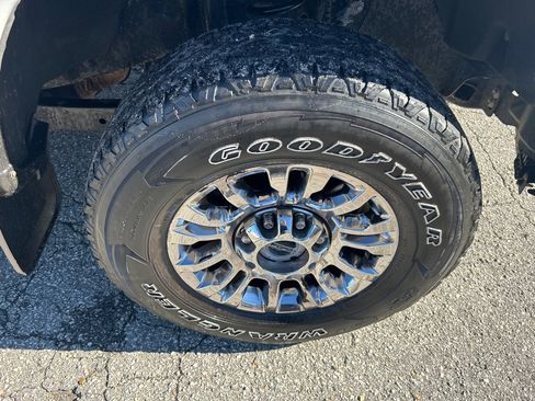 Used 2020 Ford F250 XLT w/ XLT Premium Package image 28