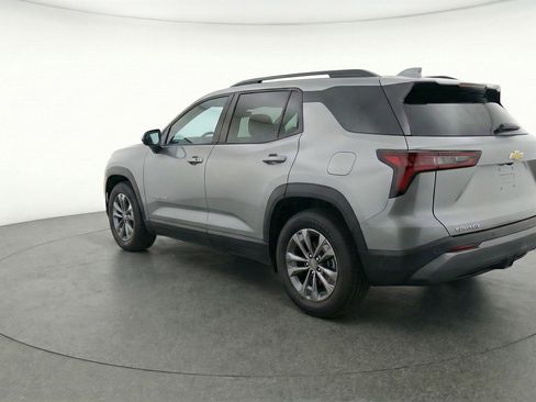 Used 2025 Chevrolet Equinox LT FWD image 6