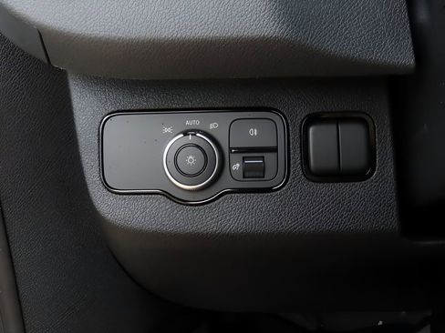 Used 2024 Mercedes-Benz Sprinter 3500 image 41