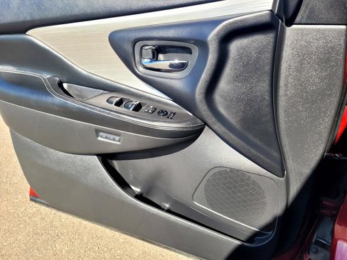 Used 2015 Nissan Murano SL w/ SL Technology Package FWD image 25