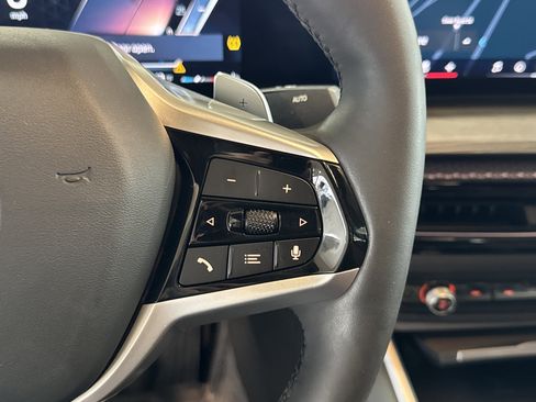 Certified 2025 BMW 330i Sedan image 23