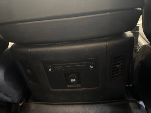 Used 2015 RAM 1500 Laramie w/ Convenience Group AWD/4WD image 23