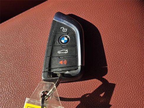 Used 2022 BMW X4 xDrive30i w/ M Sport Package image 22