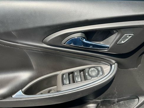 Used 2017 Chevrolet Malibu LT w/ True North Edition FWD image 18