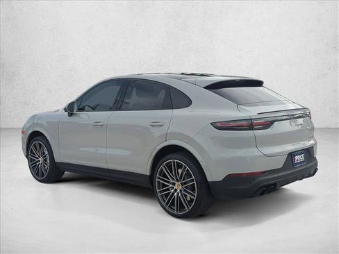 Used 2022 Porsche Cayenne Platinum Edition AWD/4WD image 5