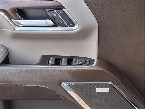 Used 2023 GMC Sierra 1500 SLT w/ SLT Premium Package image 13