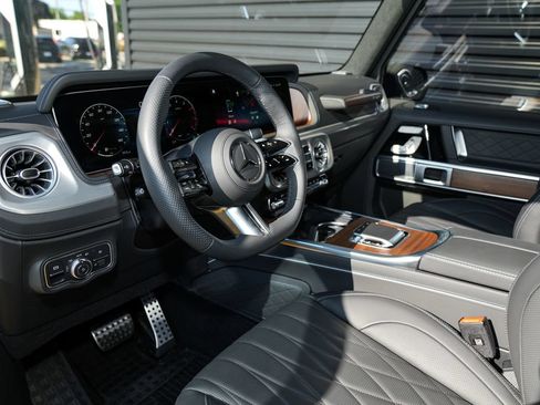 Used 2026 Mercedes-Benz G 550 image 4