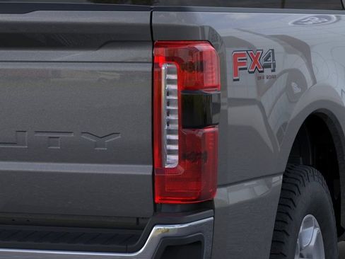 New 2026 Ford F350 XLT w/ XLT Premium Package AWD/4WD image 44