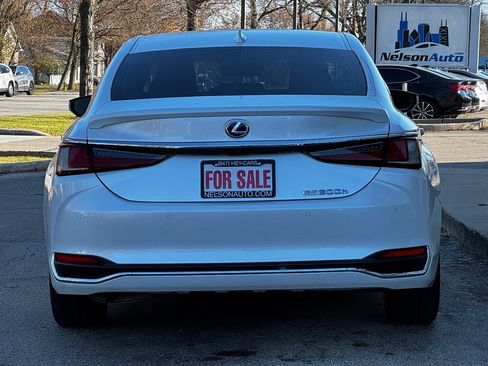 Used 2021 Lexus ES 300h w/ Accessory Package 2 image 6