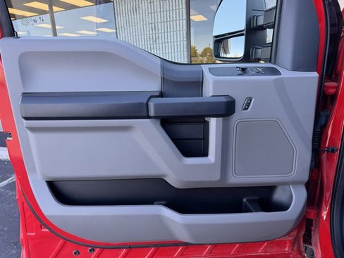 Used 2022 Ford F250 XL w/ Power Equipment Group image 2