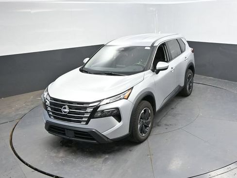 Used 2025 Nissan Rogue SV AWD/4WD image 40
