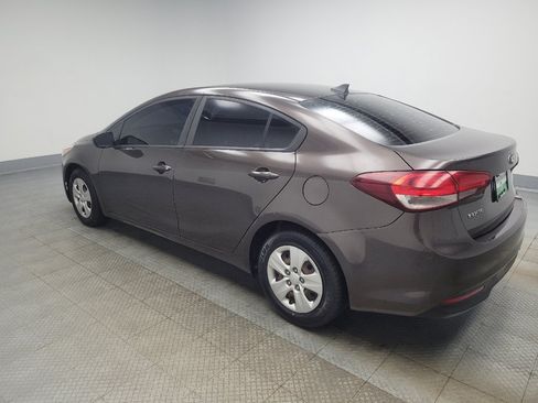 Used 2017 Kia Forte LX FWD image 3