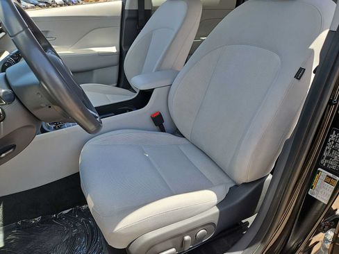 Certified 2025 Hyundai Kona SEL AWD/4WD image 16
