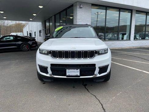 Used 2023 Jeep Grand Cherokee L Limited AWD/4WD image 2