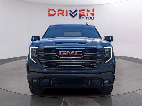 Used 2023 GMC Sierra 1500 AT4 w/ AT4 Premium Package AWD/4WD image 5
