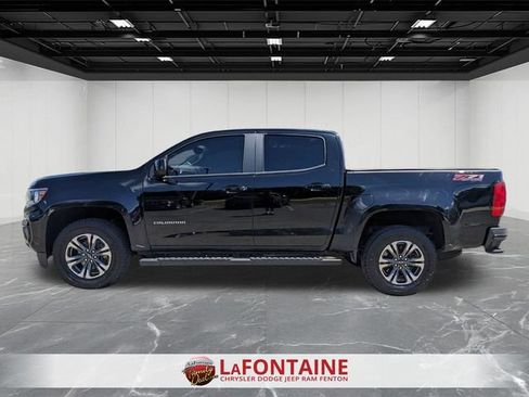Used 2021 Chevrolet Colorado Z71 AWD/4WD image 2
