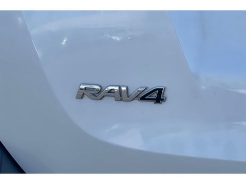 Used 2013 Toyota RAV4 Limited FWD image 17