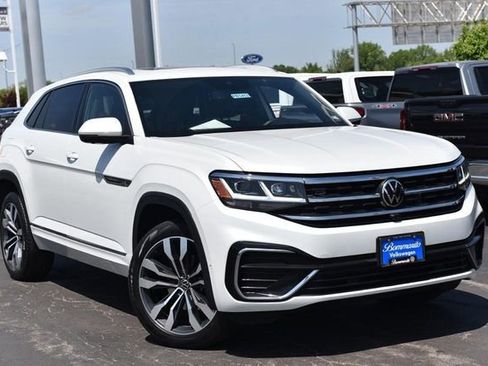 Certified 2023 Volkswagen Atlas Cross Sport SEL Premium R-Line AWD/4WD image 2