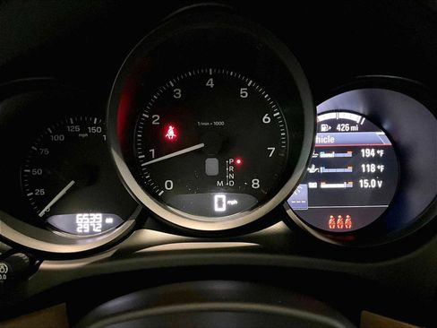 Used 2025 Porsche Macan image 21