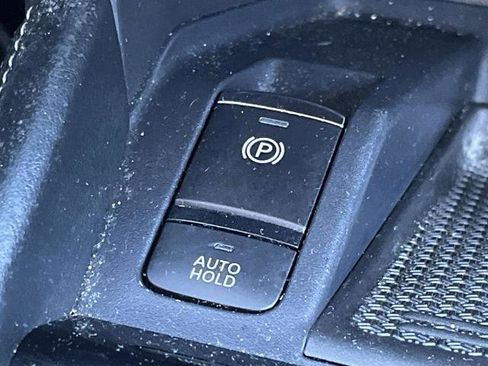 Certified 2023 Nissan Kicks SR w/ SR Premium Package image 7