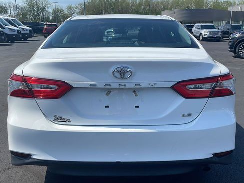 Used 2018 Toyota Camry LE w/ Convenience Package image 4