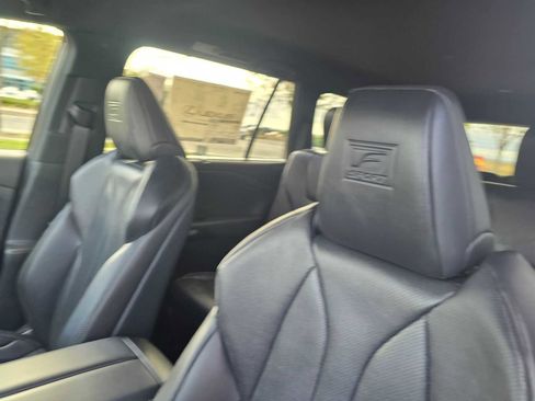 New 2026 Lexus TX 500h AWD image 25