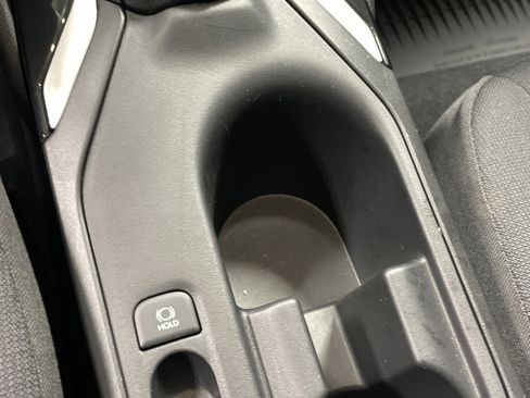 Certified 2025 Toyota Corolla LE image 28