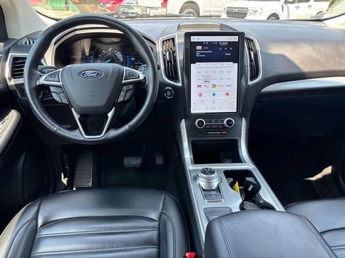 Used 2024 Ford Edge SEL AWD/4WD image 16