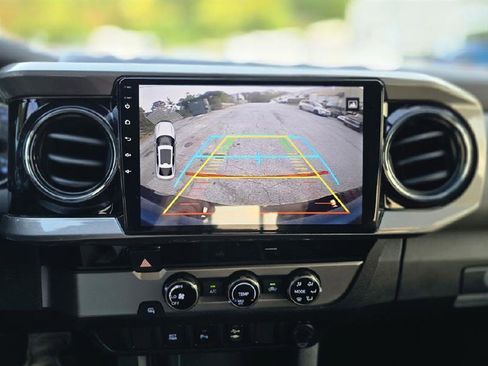 Used 2017 Toyota Tacoma SR5 w/ Tow Package RWD image 31