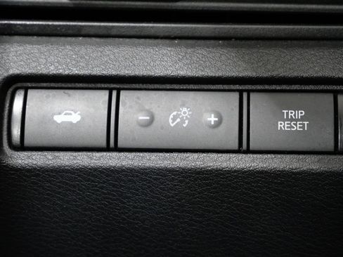 Used 2024 Nissan Altima 2.5 SR FWD image 13