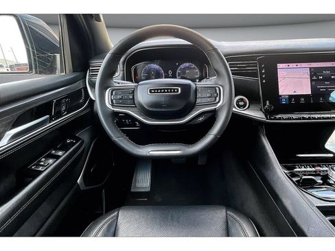 Used 2024 Jeep Wagoneer Series II AWD/4WD image 8