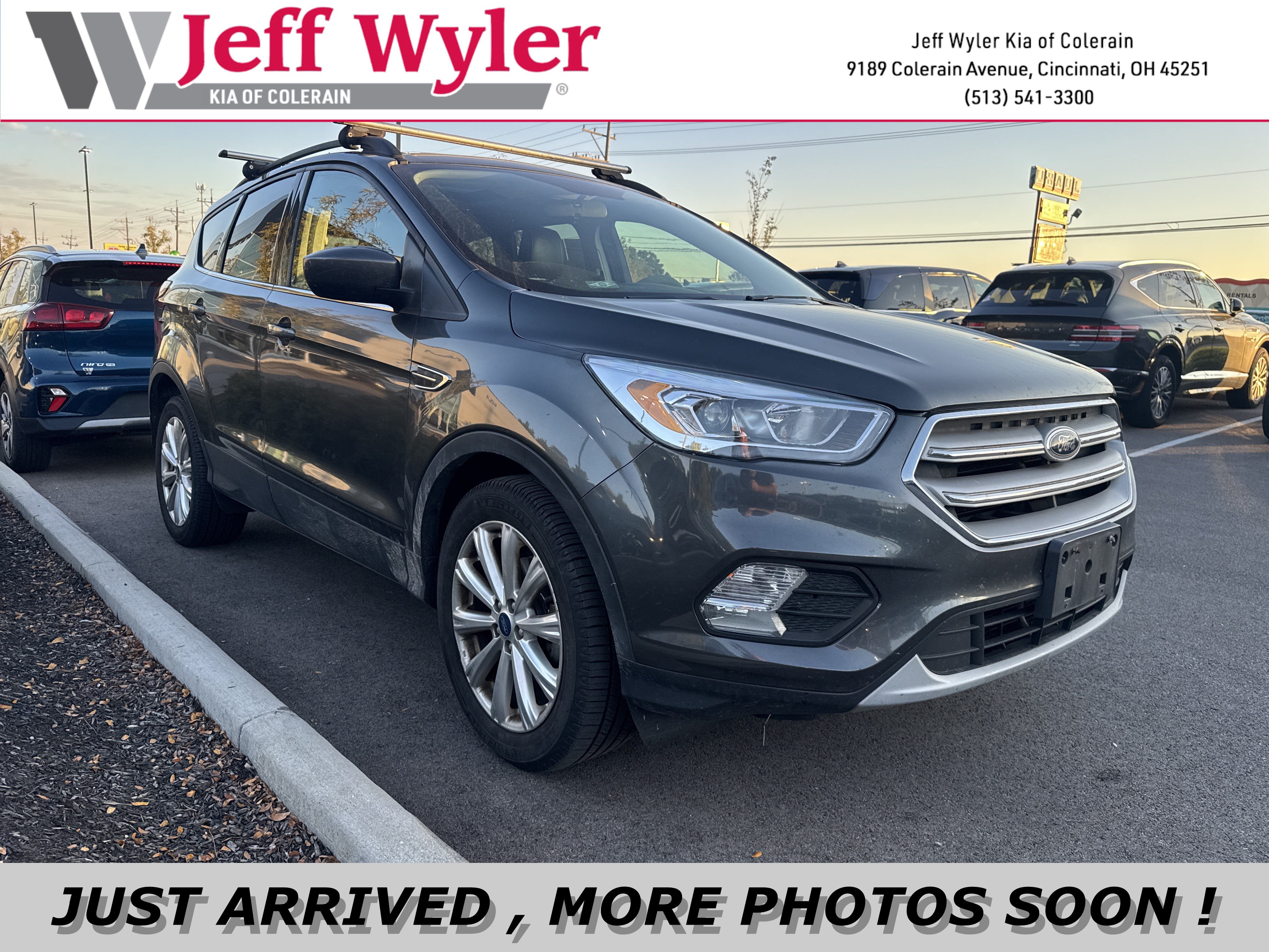 Used 2019 Ford Escape SEL FWD image 1