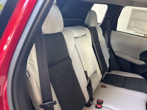 New 2025 Mitsubishi Outlander SE image 27