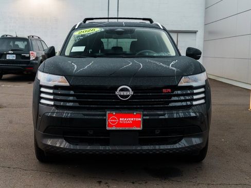 New 2026 Nissan Kicks SR image 2