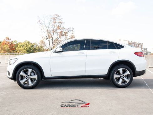 Used 2019 Mercedes-Benz GLC 300 4MATIC Coupe image 4